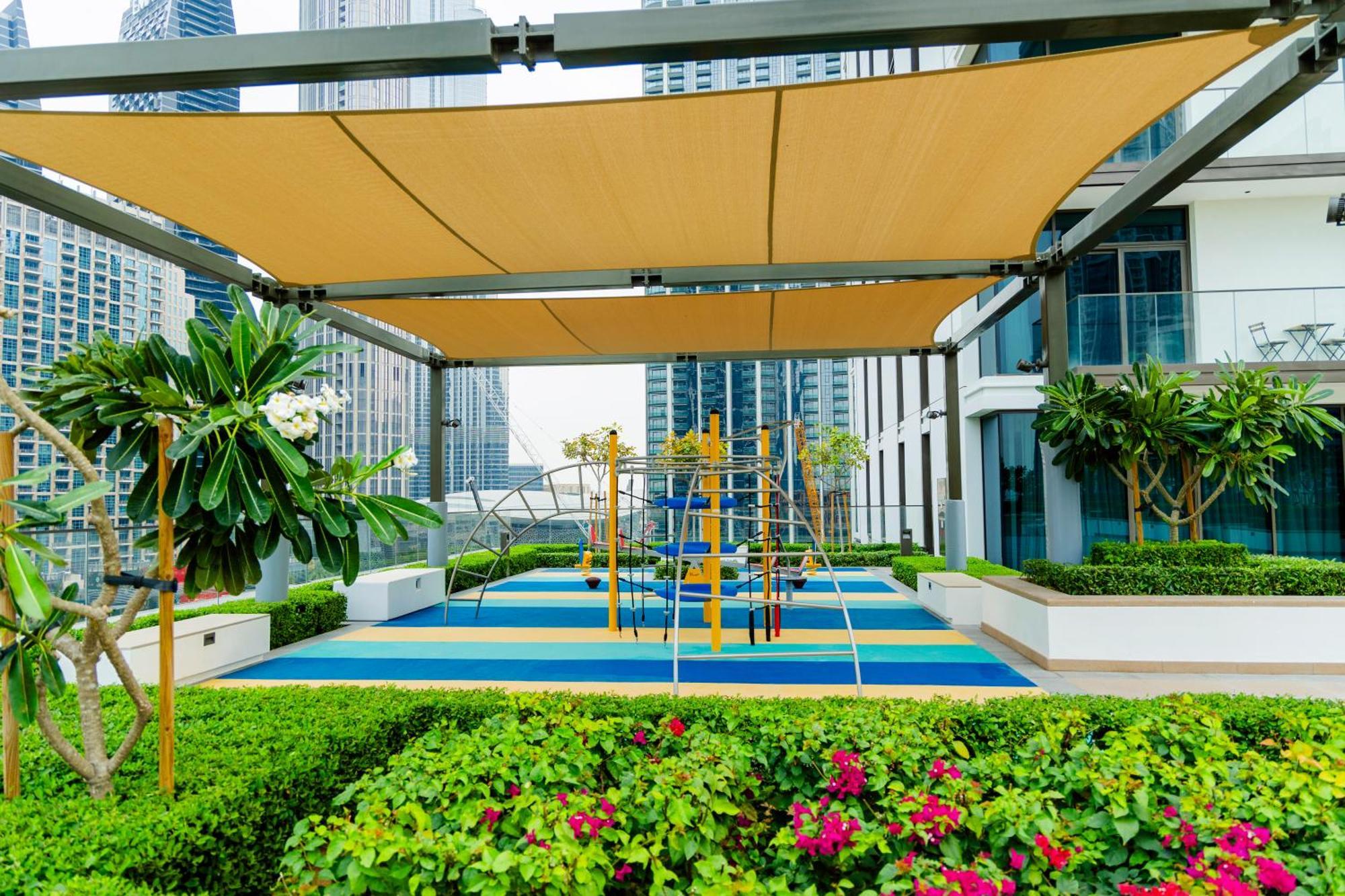 Lux Sky Residence, Burj Crown, Opera Boulevard View By Mall * Дубай