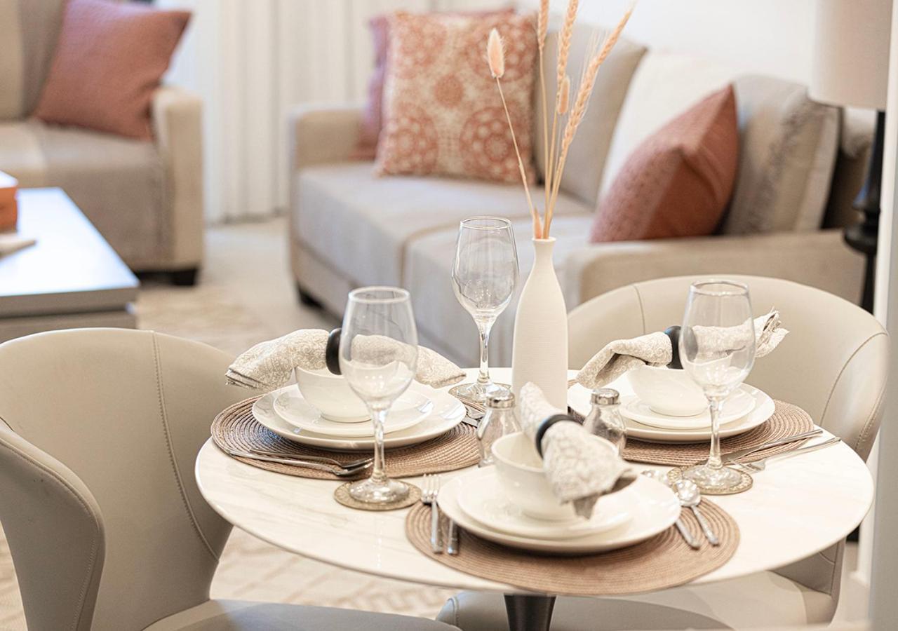 Апартаменты Lux Sky Residence, Burj Crown, Opera Boulevard View By Mall *